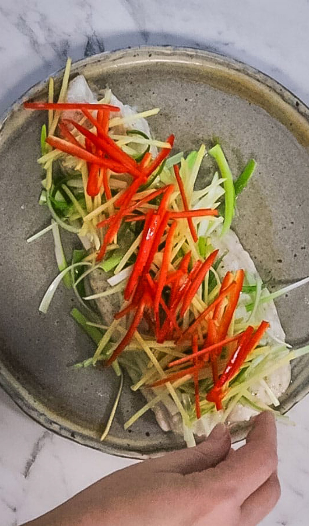 16-Fast and Easy Steamed Fish Recipe with Ginger (15min)-Fast-Steamed-Fish-Recipe-process-5 Fast and Easy Steamed Fish Recipe with Ginger (15min)