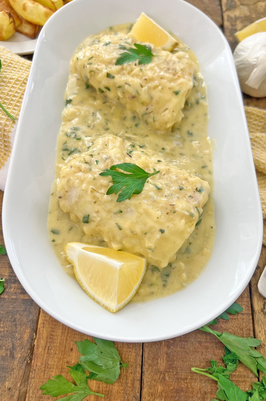 Fish Fillets in Creamy Garlic Sauce