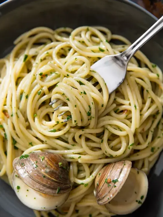 10-Spaghetti alle Vongole-1-v Spaghetti Alle Vongole