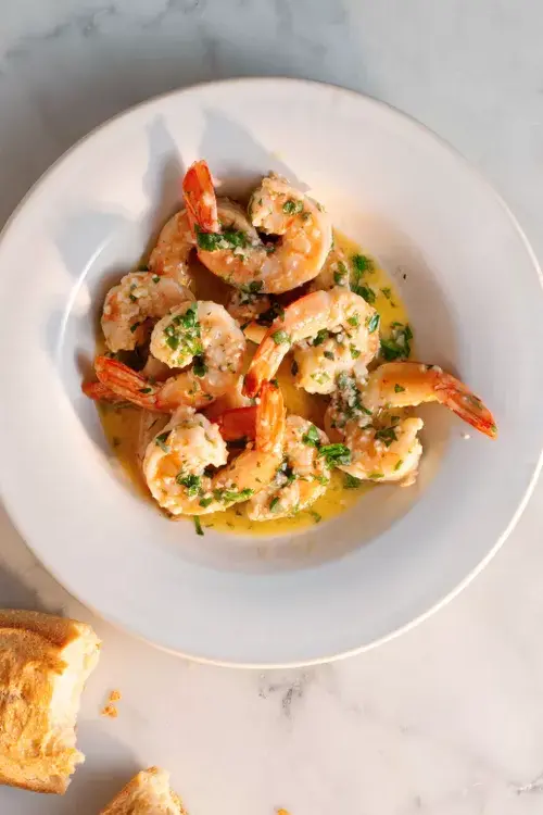 2-Classic Garlic Shrimp Scampi-gilroy-garlic-shrimp-recipe-101990-hero-01-e29bb2d9bd374340ad57d45b6f167536-v Classic Garlic Shrimp Scampi