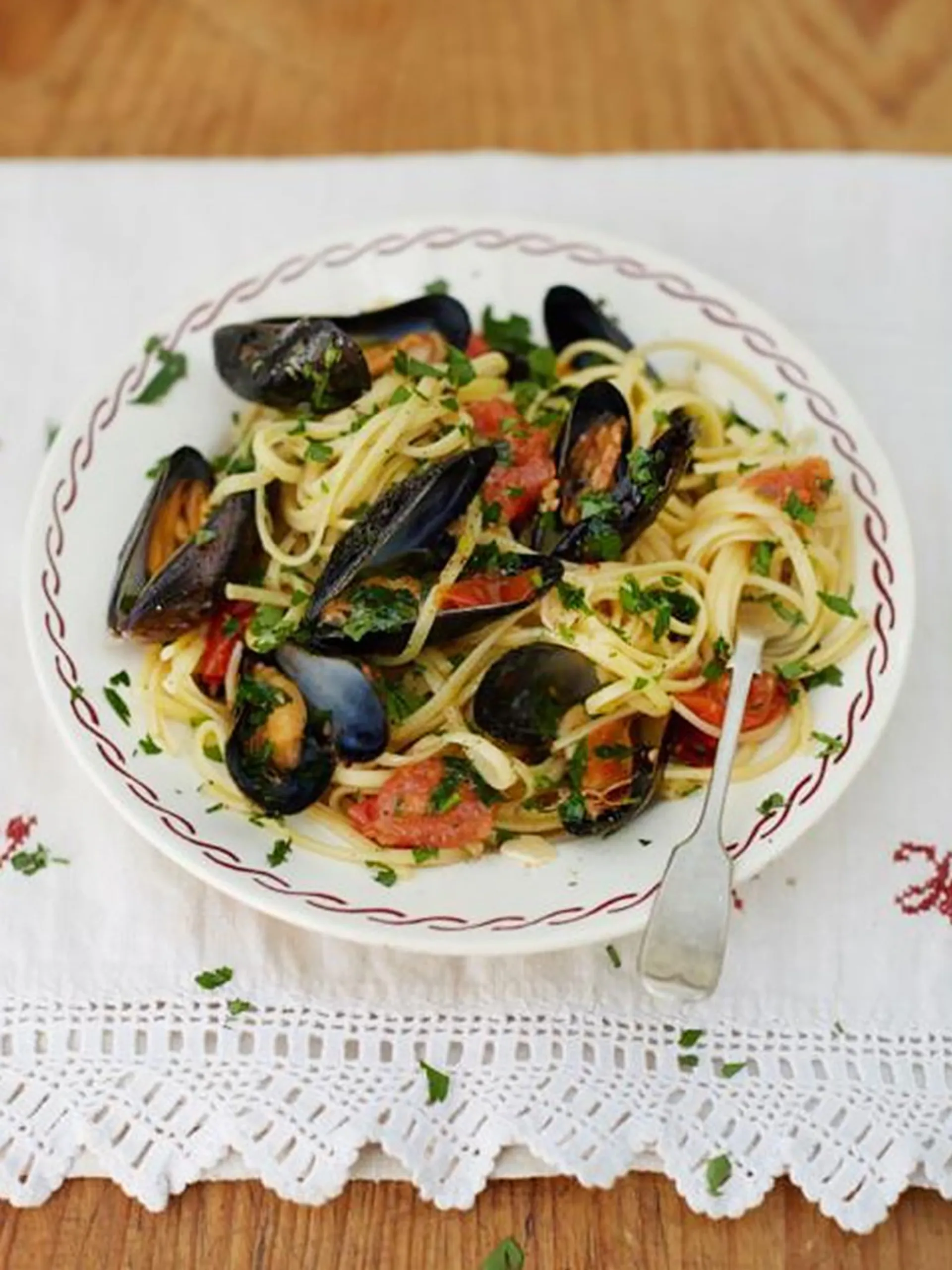 3-Mussel Linguine-0ebd346dc1466243794abc9e92dc40c9aa9a1bbc-767x1025 Mussel Linguine
