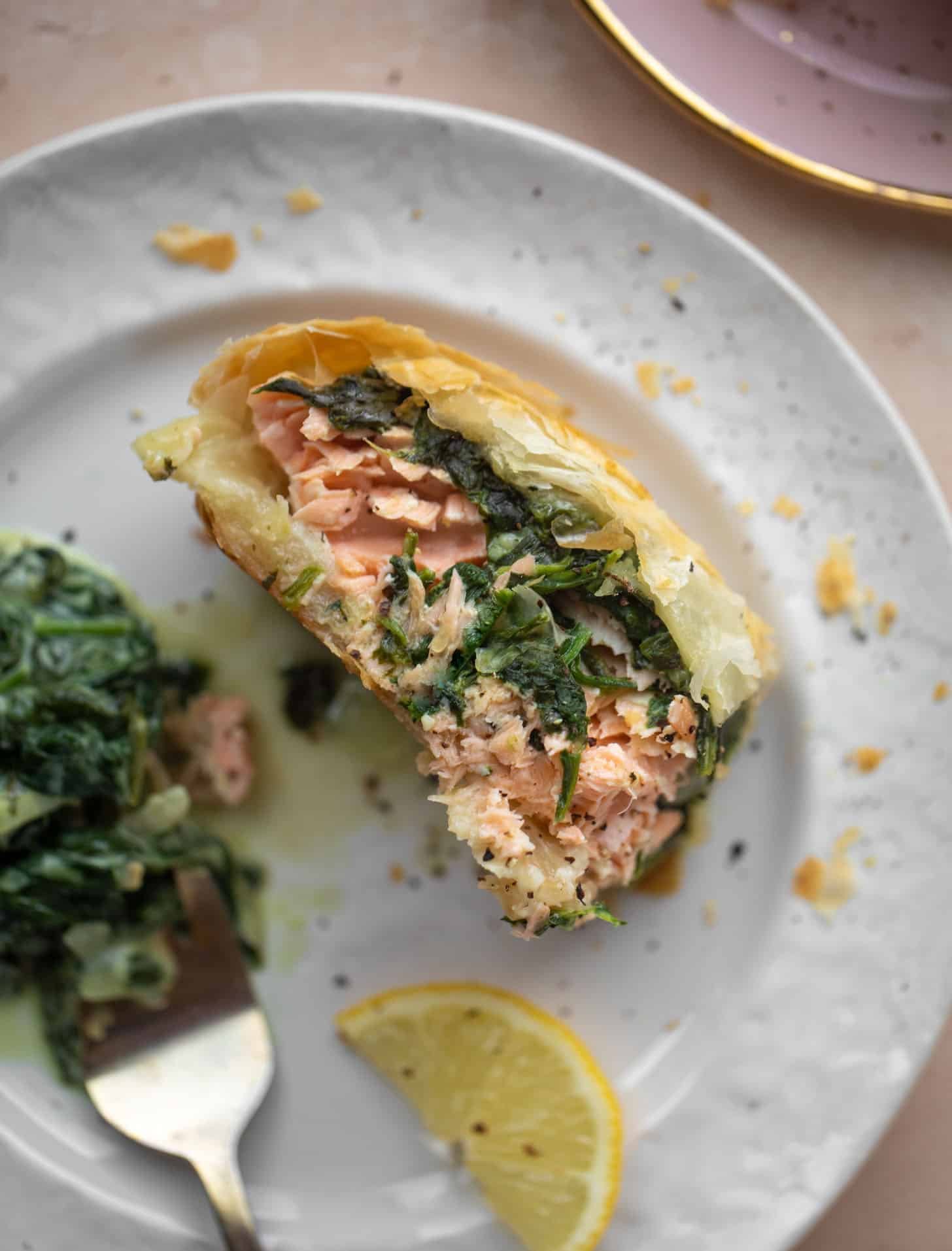 9-Puff Pastry Wrapped Salmon-salmon-en-croute-15 Puff Pastry Wrapped Salmon