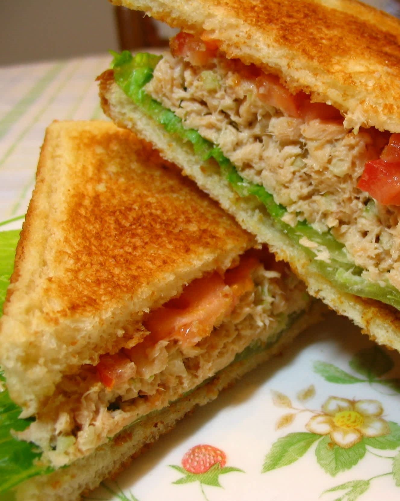 salmon salad sandwich recipes - 9-Simple Salmon Salad Sandwich-picUw0Hvk -v